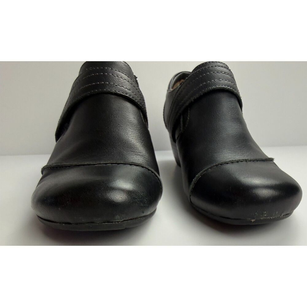 Taos Splurge Black Leather Wedge Booties Studded Strap Size 9